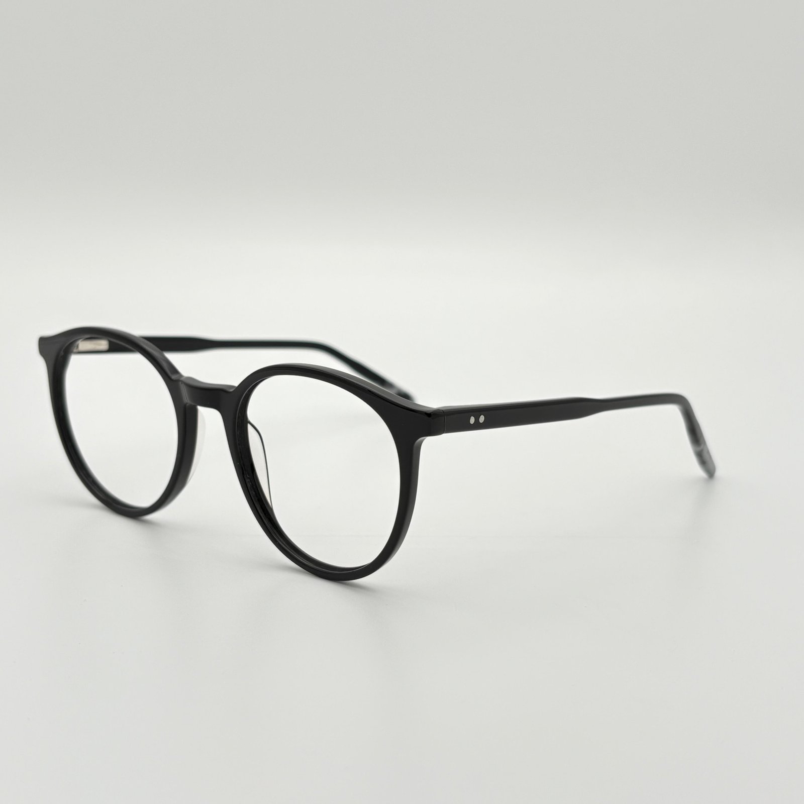 Round Eyeglasses in Black